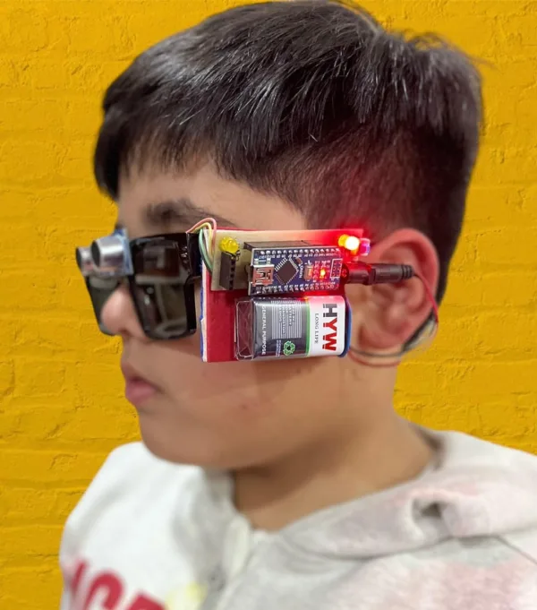 Third Eye Glass for The Blind Person with Vibration Motor and Buzzer